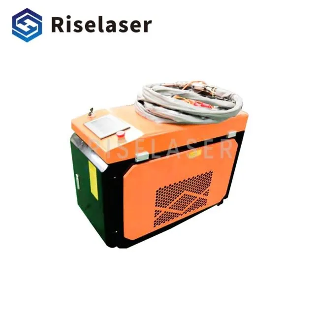Pengimpal Laser Dipegang Tangan